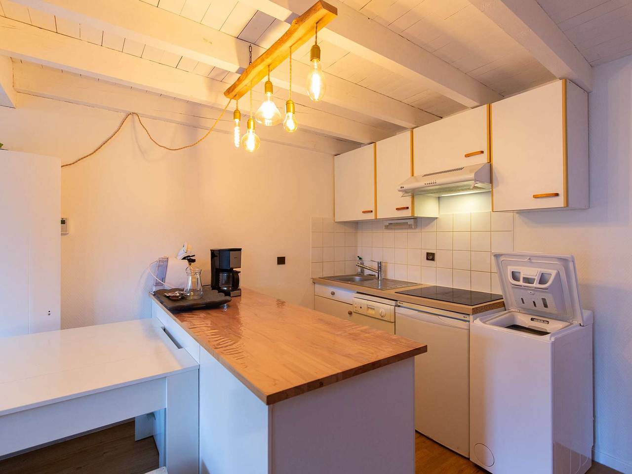 Ganze Wohnung, Charmantes T3 Duplex 5 Pers. im ruhigen Dorf mit privater Terrasse in Viella (Hautes-Pyrénées), Nationalpark Pyrenäen