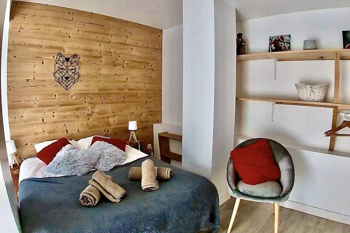 Apartamento entero, Apartamento de 300m2– Sauna, barbacoa, terraza soleada, balneoterapia in Mont-de-Lans, Les Deux Alpes