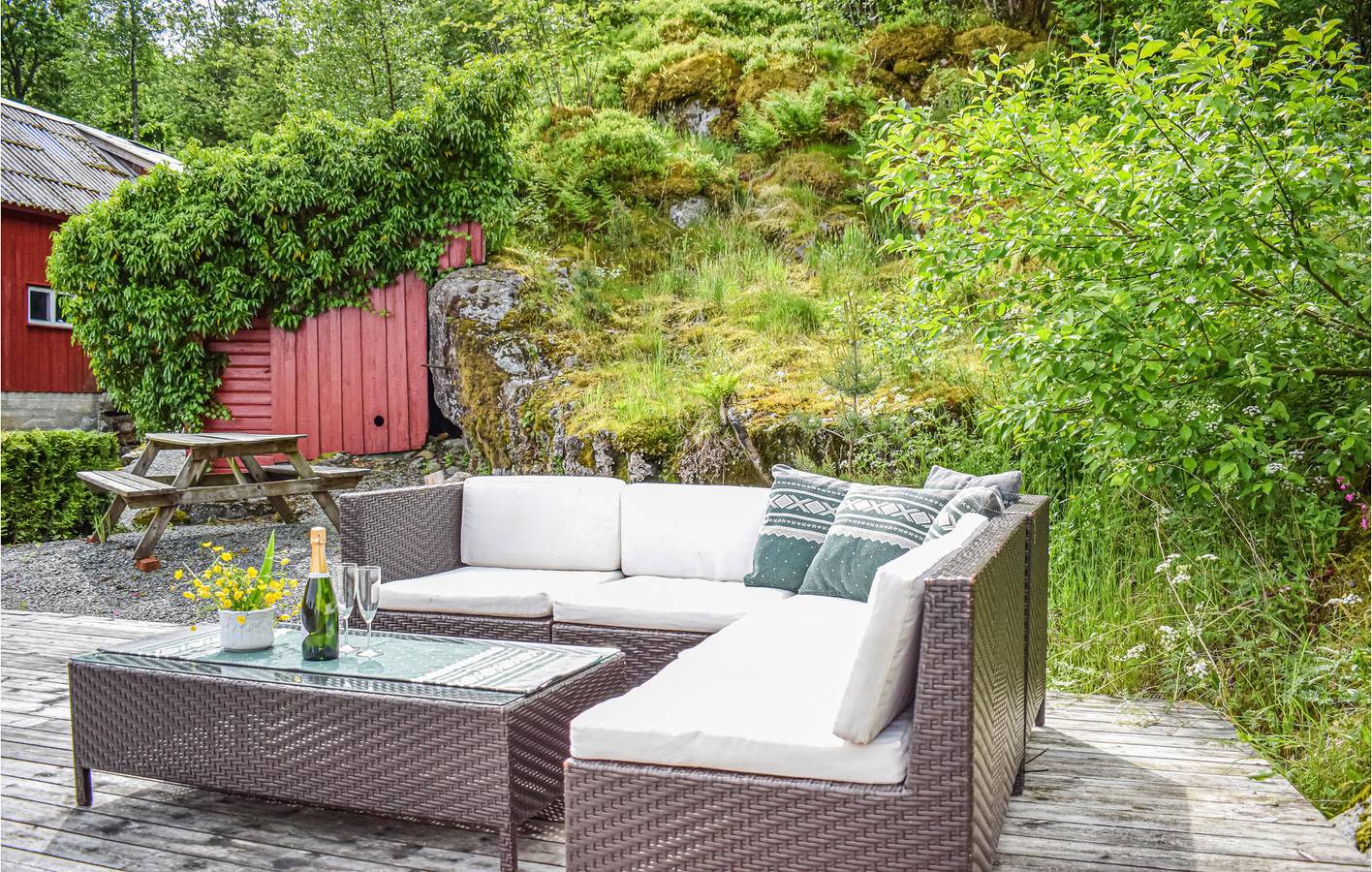 Apartamento vacacional entero, Apartamento de vacaciones para 6 personas con terraza in Suldal