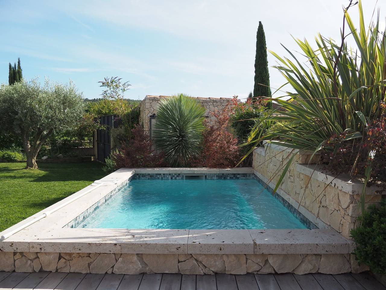 Gemütliches Strandapartment mit Seeblick in Vernègues, Arles und Umgebung