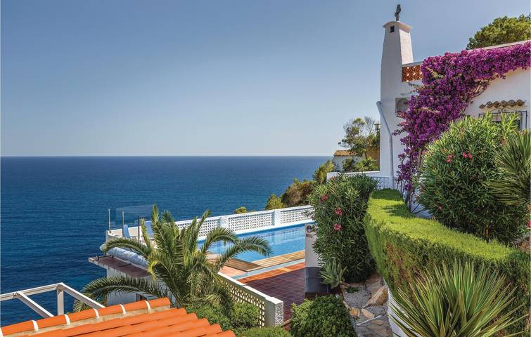 Appartement en bord de mer avec terrasse, piscine et parking in Granadella, Jávea