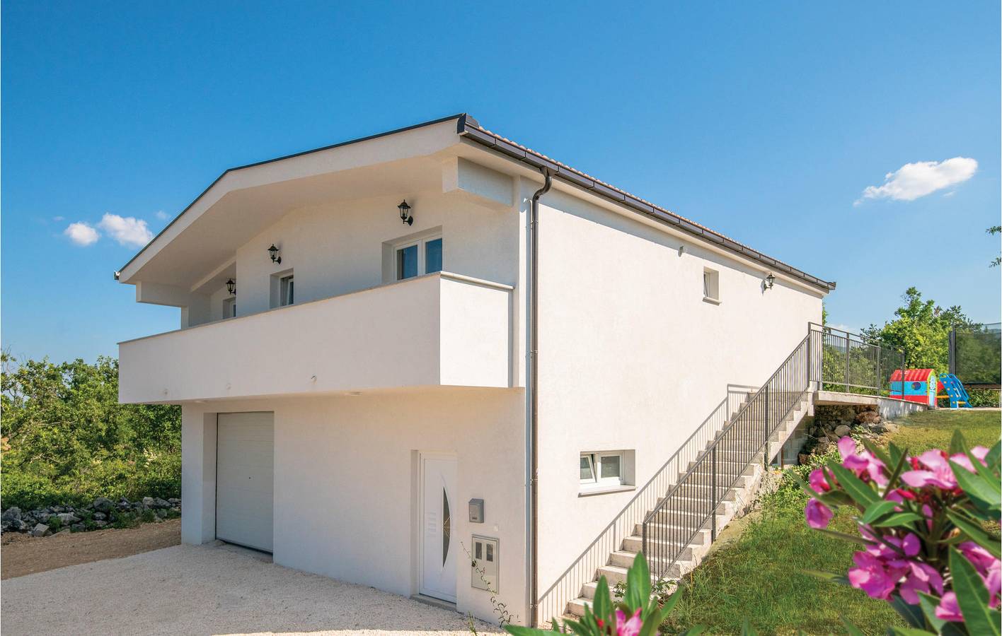 Charmante 95 m² große Wohnung mit Pool, WLAN und Zugang zum Fluss in Imotski, Makarska Riviera