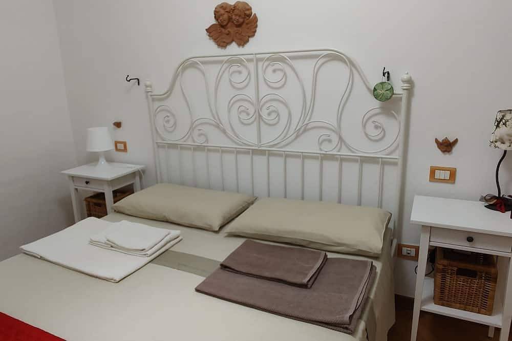 Ganze Wohnung, Wohnung Im Vollen Historischen Zentrum in Pesaro, Valle del Metauro