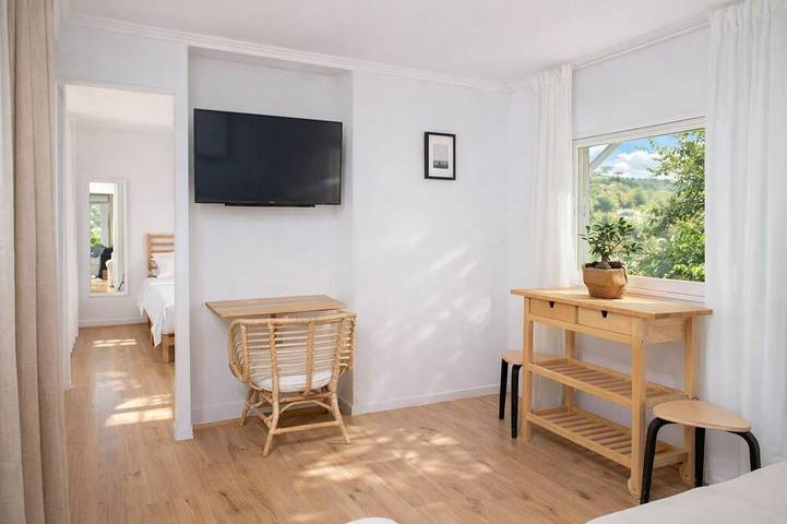 Grand Seaview Retreat - walk to the beach in Région de Thessalonique