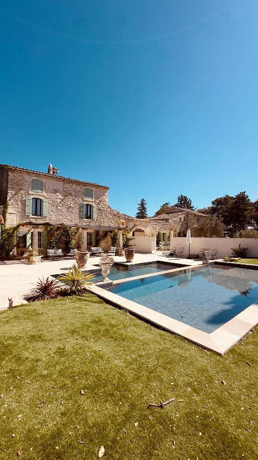 Maison d’hôte pour 2 personnes, avec Terrasse ainsi que Piscine et Vue