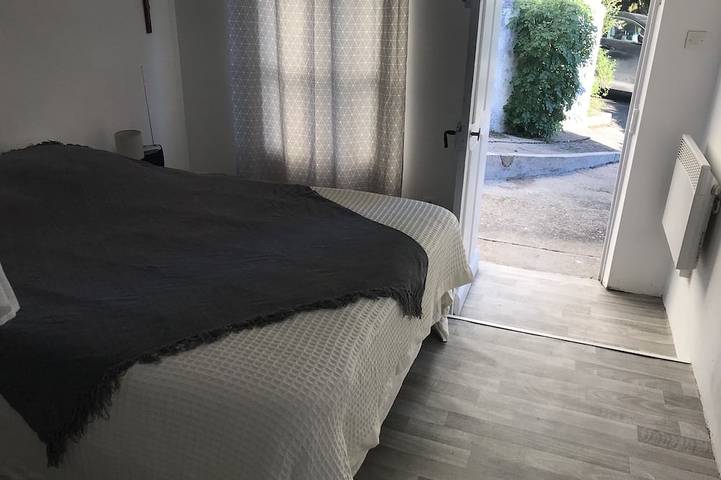 Location de vacances pour 8 personnes, avec terrasse et jardin à Montagrier - 4