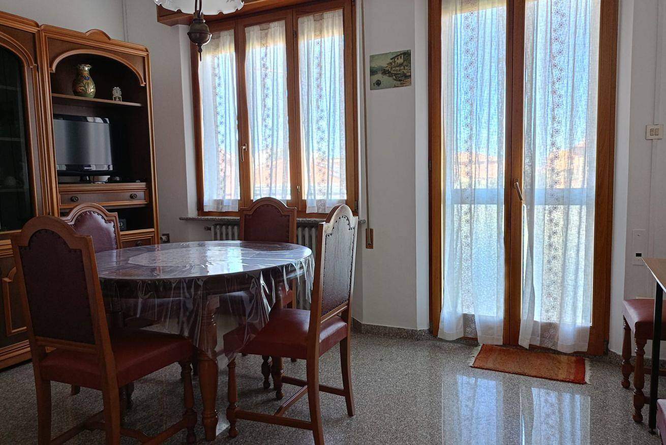 Entire apartment, Se118 - Senigallia, large three-room apartment with balcony in Senigallia, Senigallia (Municipality)
