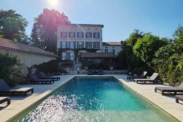 Gîte pour 2 personnes, avec piscine et jardin à Ribérac