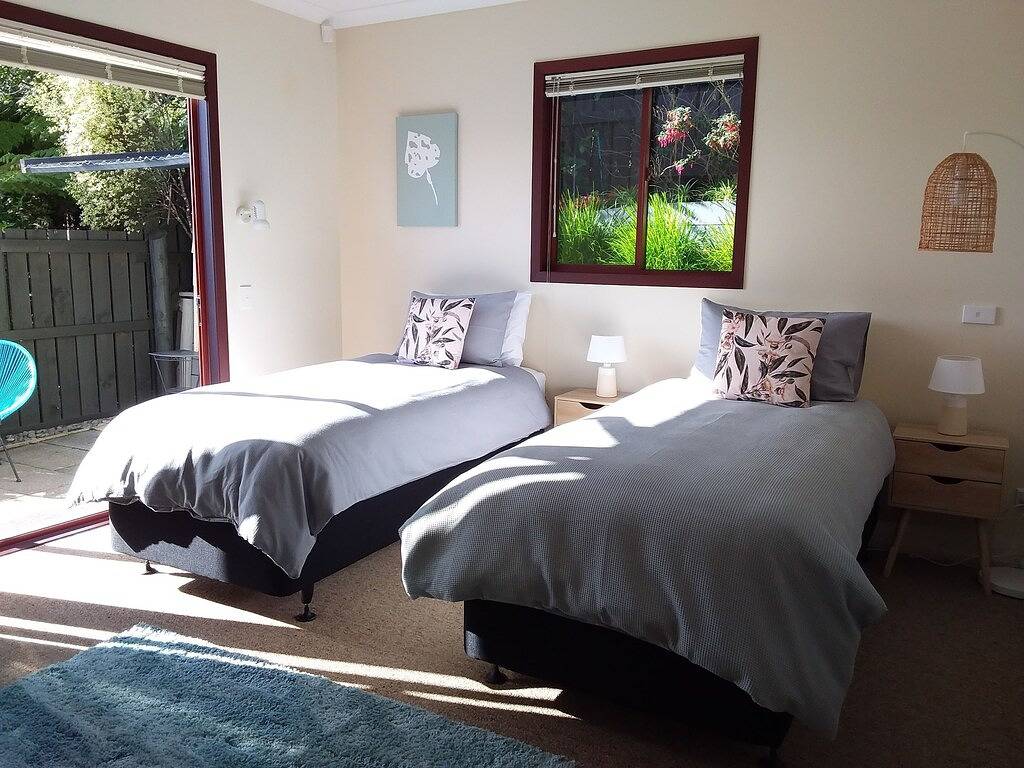 Coromandel Views - Majestic Home/Stunning Outlook/Own Ensuites/Internet/Smart Tv in Coromandel, Waikato