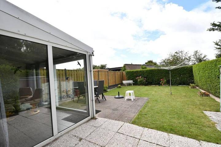 Ferienhaus für 4 Personen, mit Terrasse und Garten sowie Pool