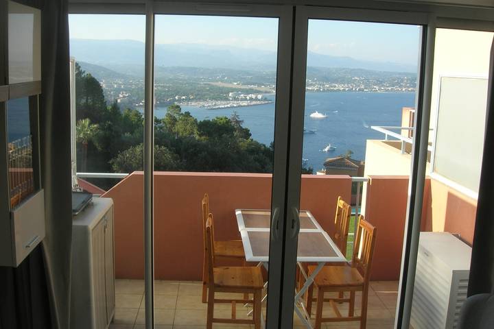 Appartement de vacances pour 4 personnes, avec terrasse et piscine