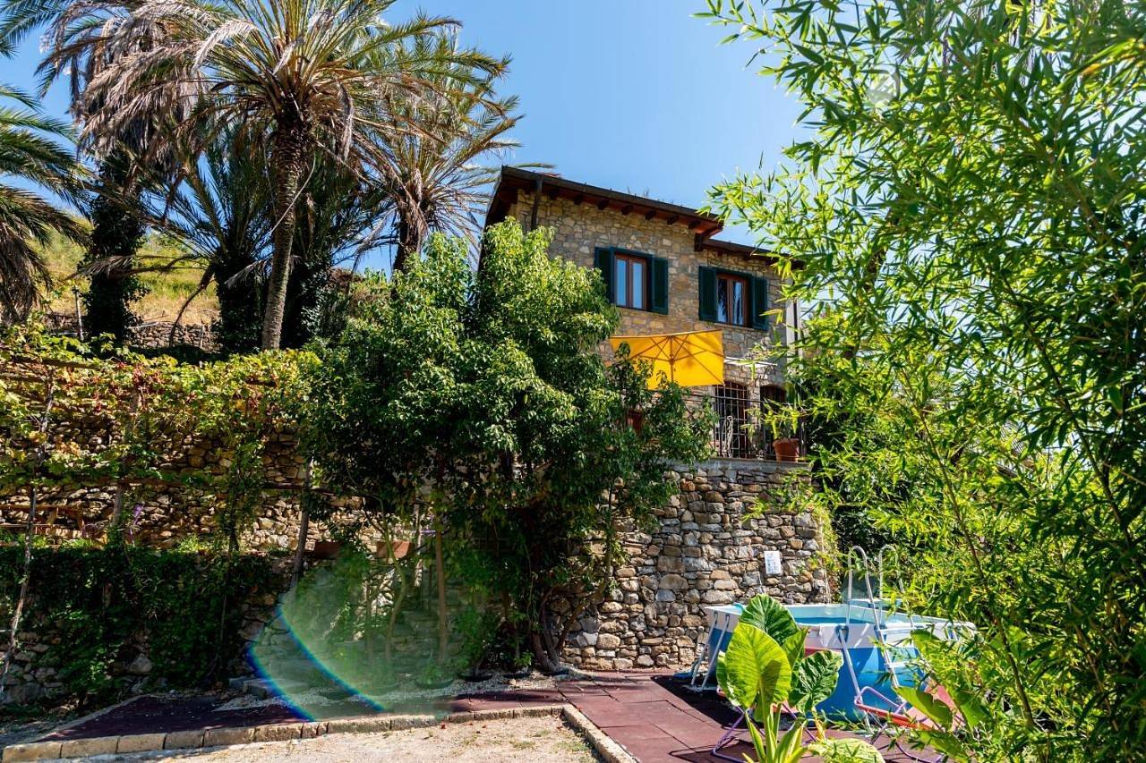 Casa Monet, 200 mt dal mare, clima, Wi-Fi in Bordighera, Riviera di Ponente