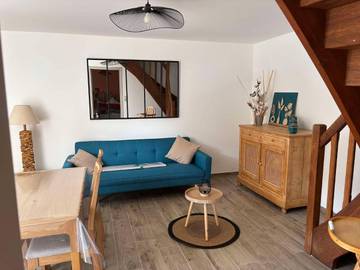 Gîte pour 6 personnes, avec vue et terrasse à Sidiailles