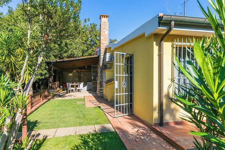 Ferienwohnung für 4 Personen, mit Garten und Pool
