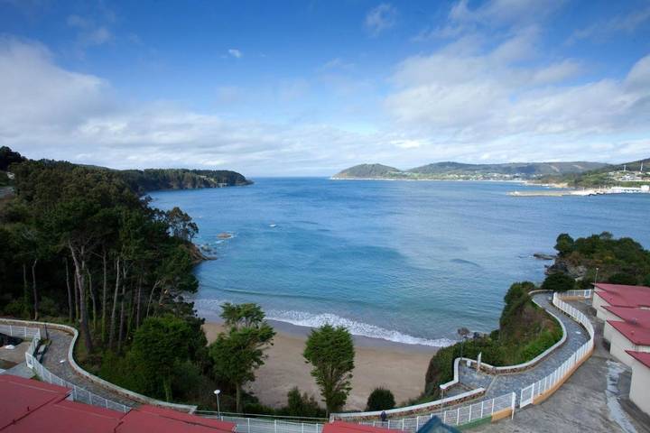 Resort para 10 personas, con jacuzzi y jardín en Galicia