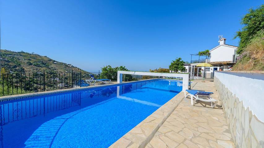Finca für 14 Personen, mit Balkon/Terrasse und Pool in Cómpeta - 3