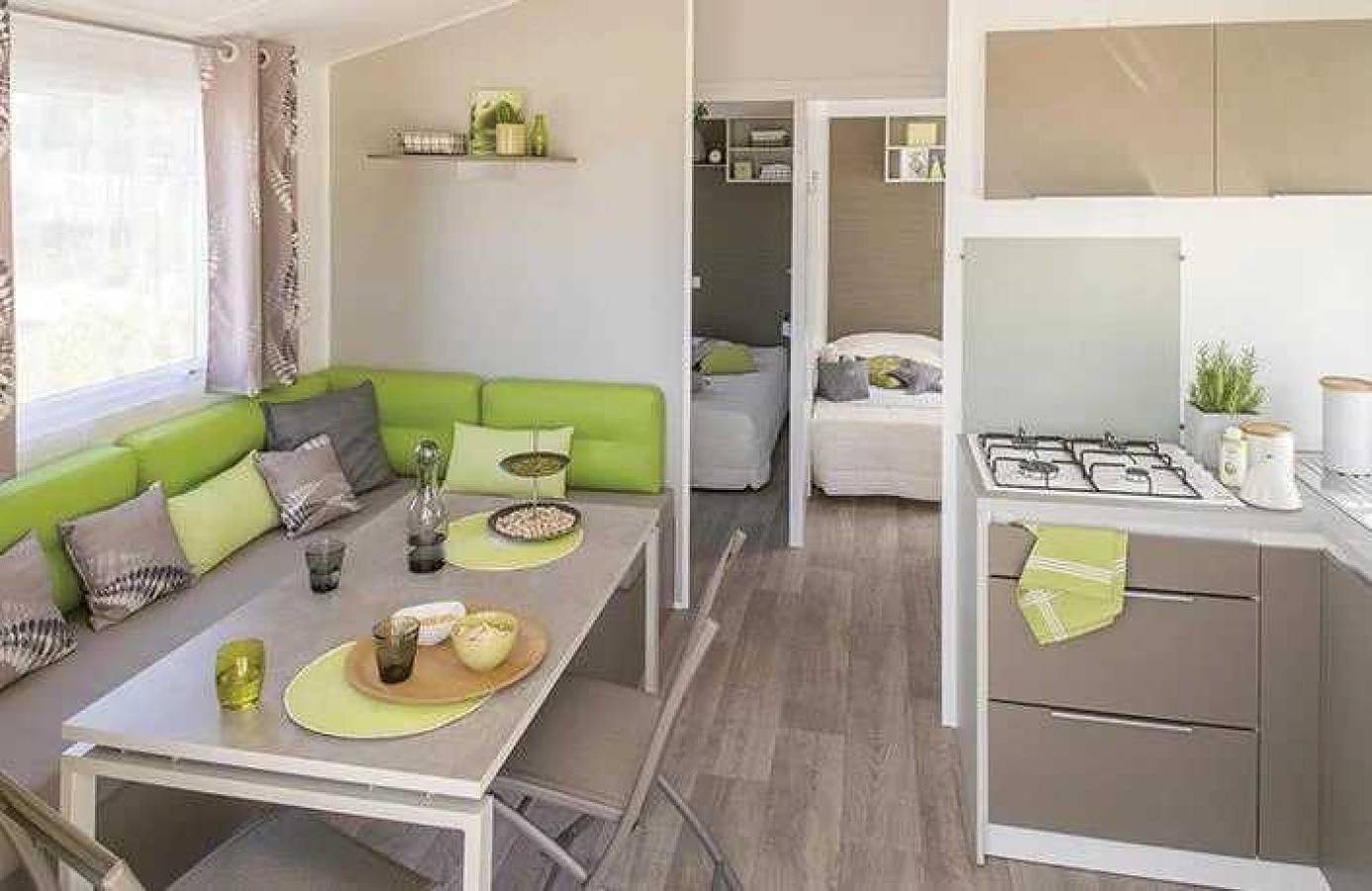 Zecamping 3* piscine chauffée locatif Tv Bbq 30m2 4 pers in Louvie-Juzon, Béarn
