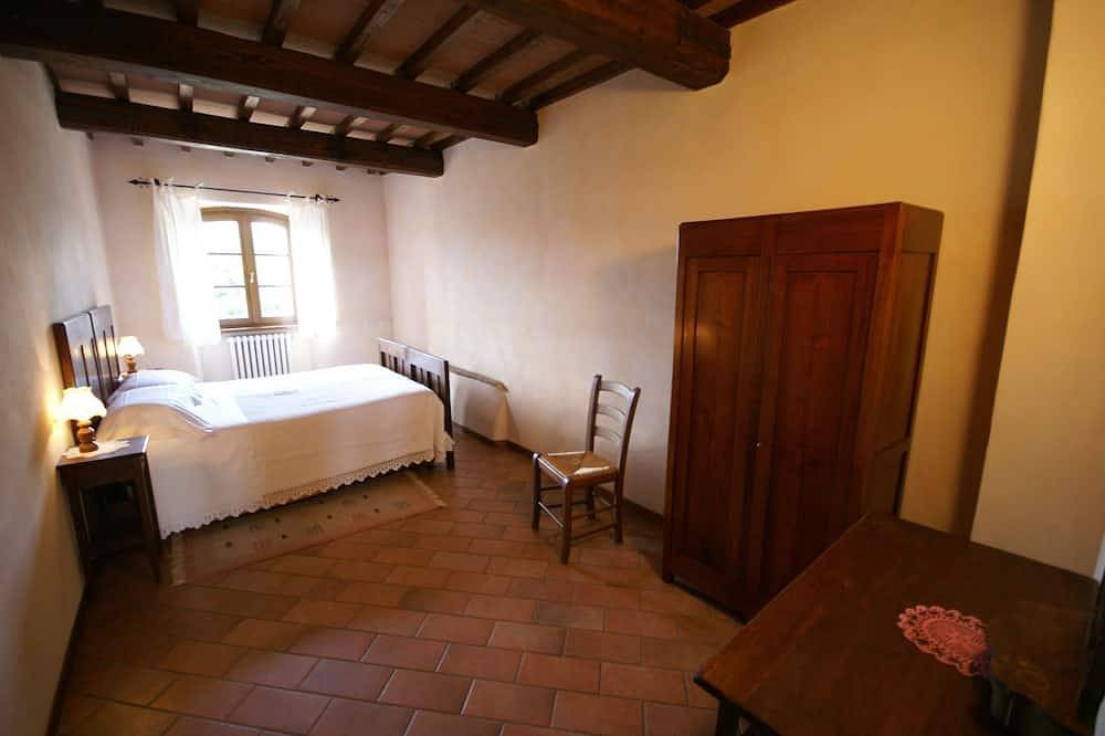 Casa en Montone con Piscina y Jardín in Montone (Italia), Valtiberina