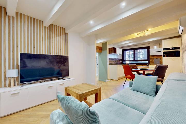 Gîte pour 4 personnes, avec vue sur le lac, adapté aux familles à Annecy - 3