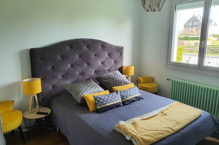 Location de vacances pour 8 personnes, avec terrasse ainsi que jardin et jacuzzi à Quinéville - 2