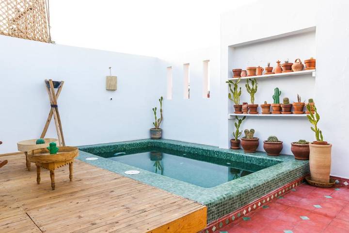Alojamiento y desayuno para 2 personas, con terraza y piscina - 1