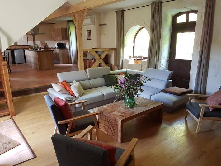 Location de vacances pour 9 personnes, avec jardin ainsi que vue et piscine à Fleurac - 4