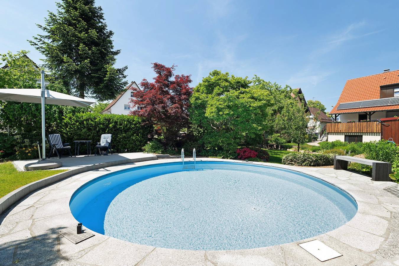 Apartamento entero, Apartamento 'Aschoff' con vistas a la montaña, piscina compartida y Wi-Fi in Bühl, Selva Negra Central