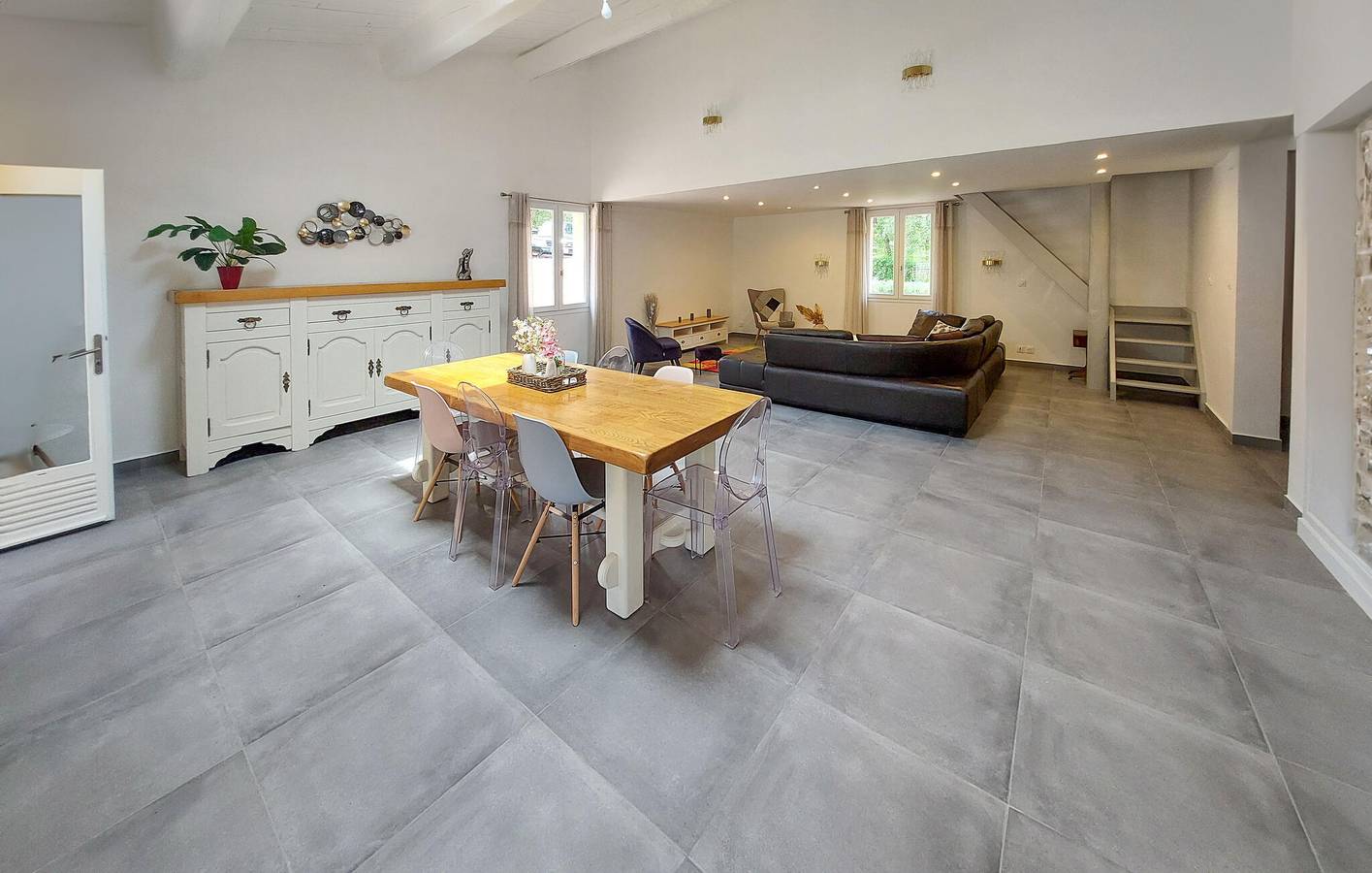 Riverside Retreat con piscina y jardín, aparcamiento, Internet in Lorgues, Region de Draguignan