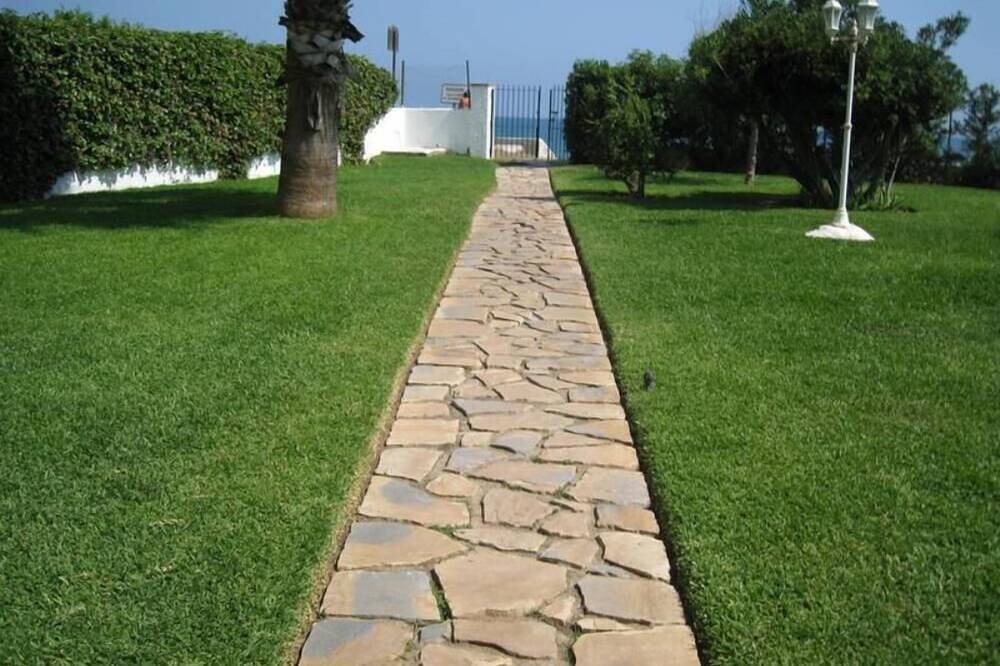 Geheel appartement, Malaga: appartement - Malaga, aan het strand, zwembad, tennis, spectaculair en onbelemmerd frontaal uitzicht op de Middellandse Zee in Torre de Benagalbón, Rincón de la Victoria