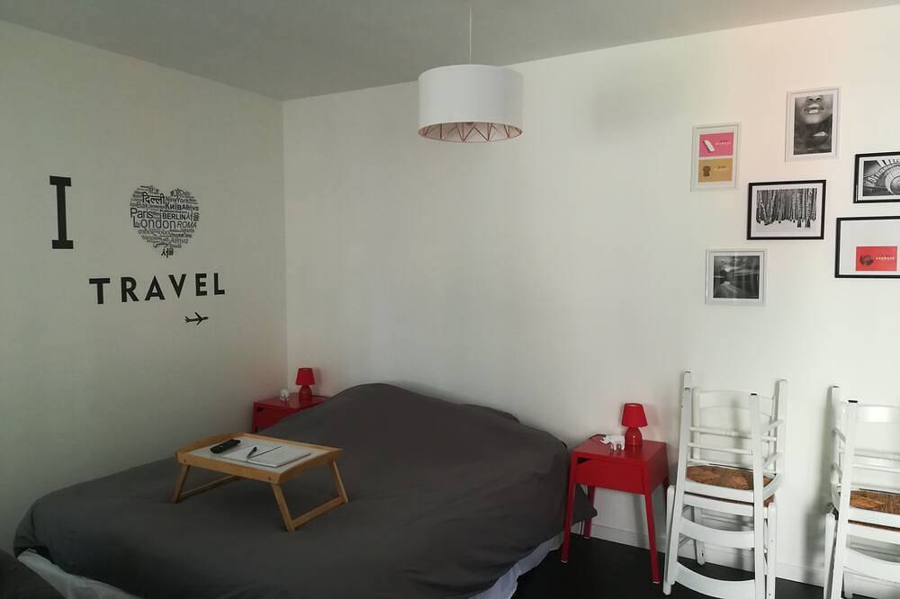 Appartement entier, Studio indépendant avec jardin, proche cathédrale de Reims in Bétheny, Marne
