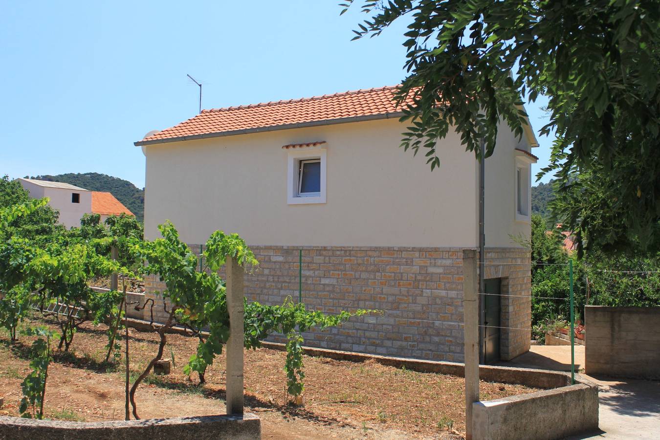 Ganze Wohnung, 1-Zimmer-Ferienwohnung mit Terrasse Sali, Dugi otok A-8189-a in Sali, Dugi Otok