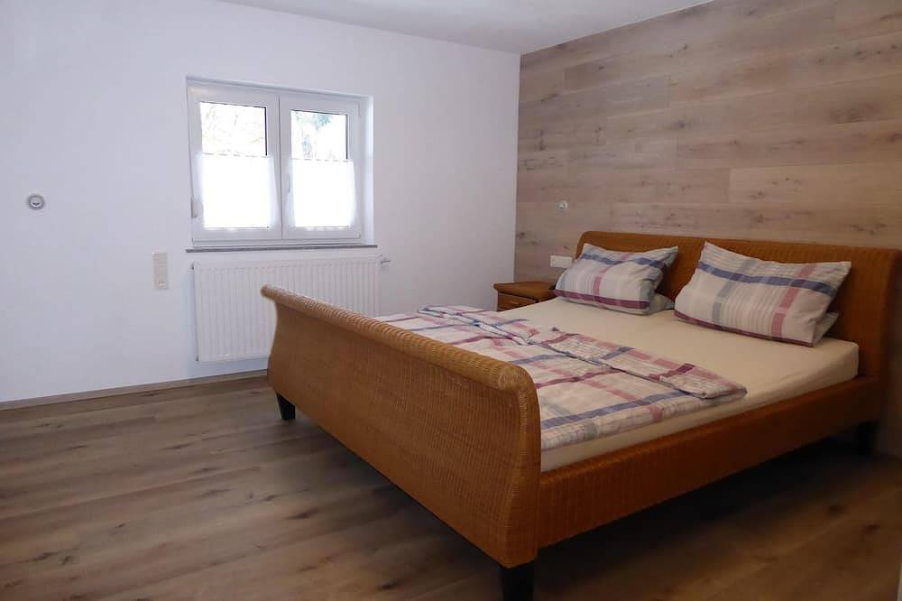 Ganze Wohnung, Gemütliche Ferienwohnung 48qm, barrierefrei mit Terrasse in Surberg, Landkreis Traunstein