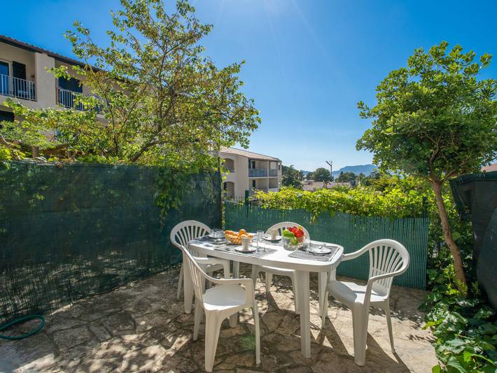 Gîte pour 4 personnes, avec terrasse à Saint-Cyr-sur-Mer