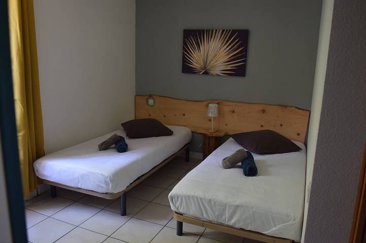 Gîte pour 8 personnes, avec jardin à Montperreux - 2