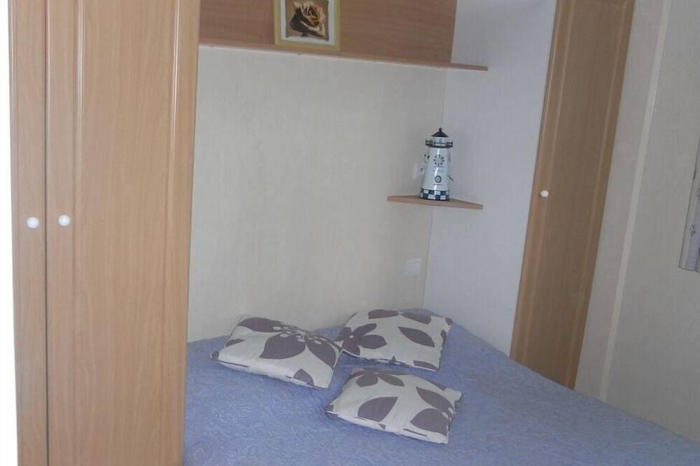 Chalet de plain pied, accès internet et spas, le confort à petit prix in Pionsat, Puy-de-Dôme