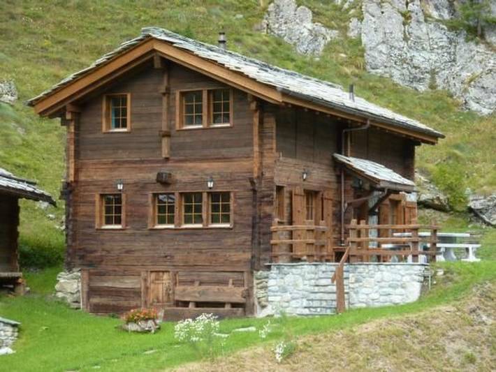 Ferienhaus für 8 Personen, mit Terrasse und Garten sowie Ausblick und Seeblick in Evolène