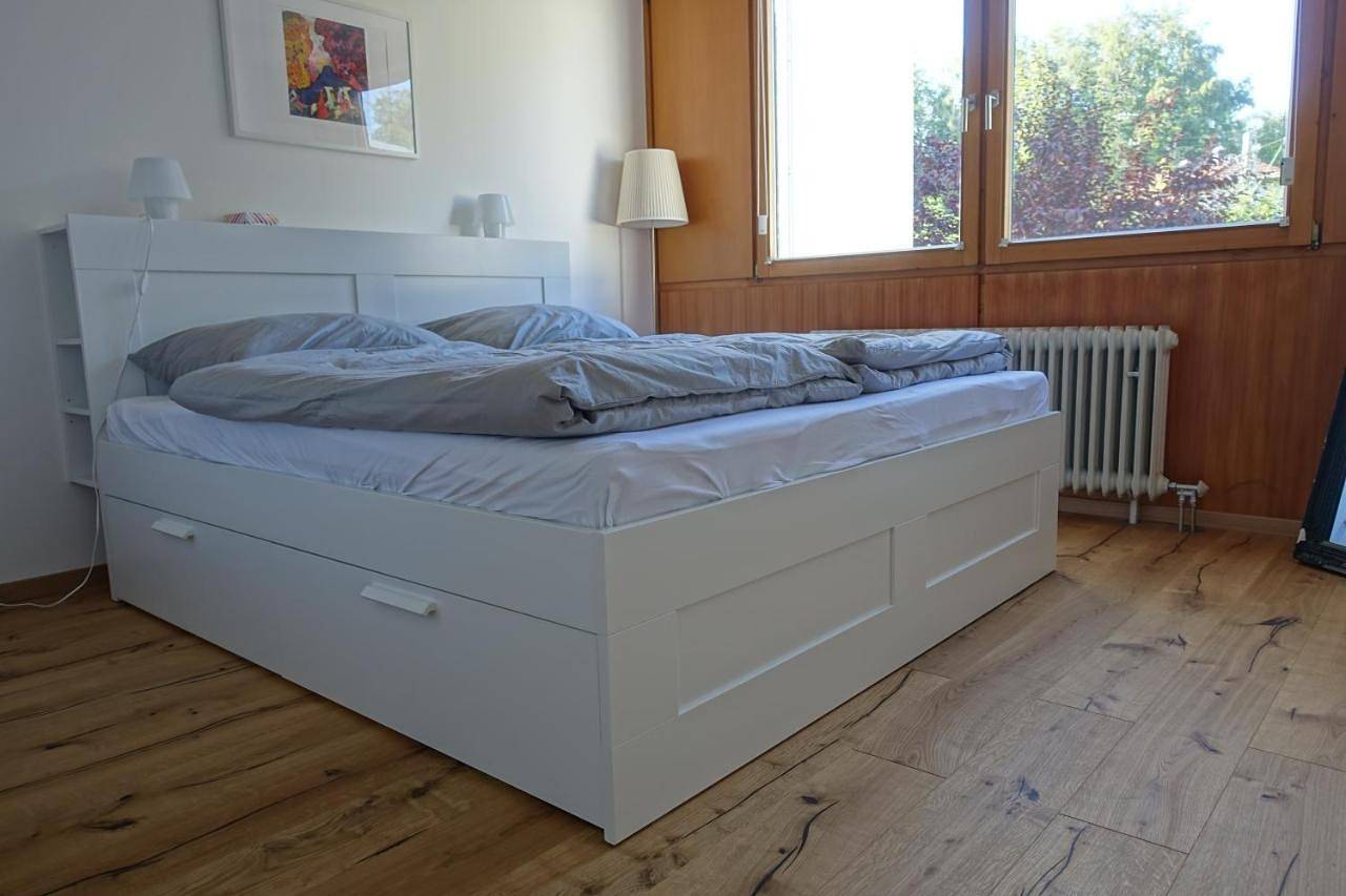 Ganze Wohnung, Apartment with Balcony in Pöcking, Starnberger See
