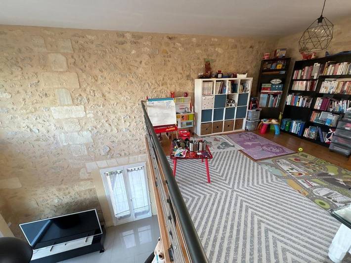 Location de vacances pour 19 personnes, avec jardin ainsi que piscine et terrasse à La Lande-de-Fronsac - 4