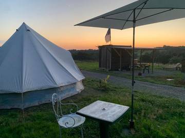 Tente pour 5 personnes, avec piscine ainsi que vue et jardin dans l' Ariège