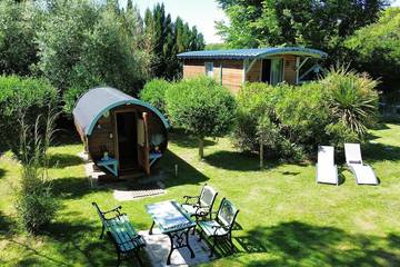 Mobil home pour 4 personnes, avec balcon ainsi que jardin et piscine à Montesquieu-Lauragais