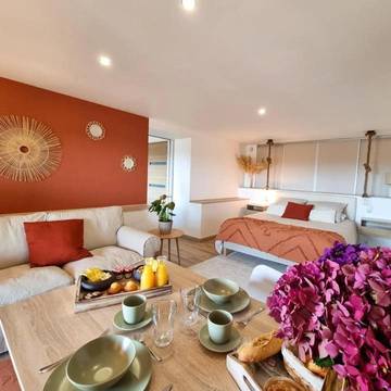 Chambre d’hôte pour 2 personnes, avec vue ainsi que terrasse et jardin à Plouider