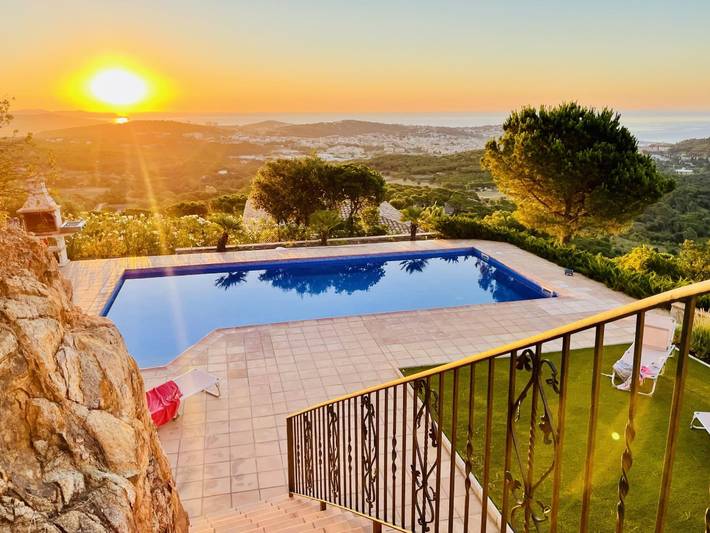 Casa rural para 8 personas, con balcón y jardín en Sant Feliu de Guíxols - 3