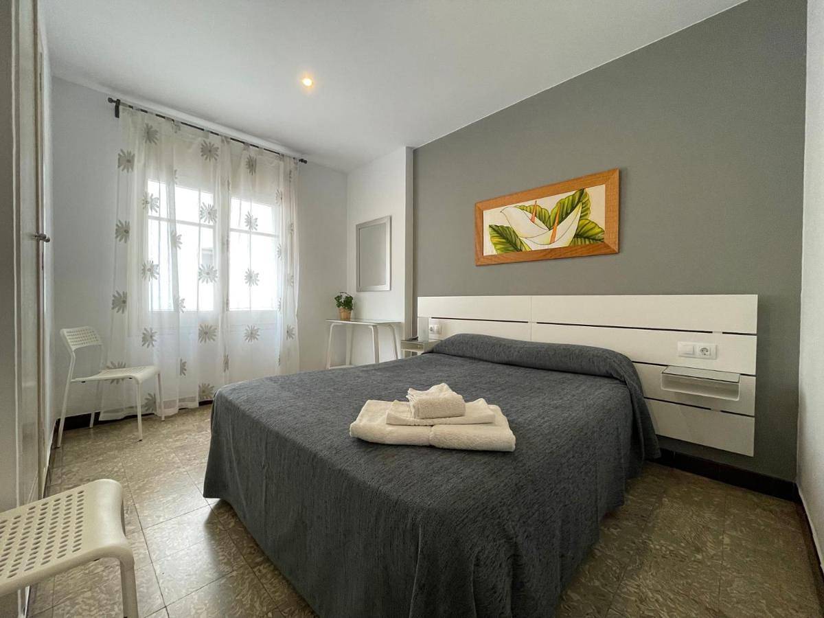 Hostal Mediterráneo in Platja Gran (Tossa de Mar), Tossa de Mar
