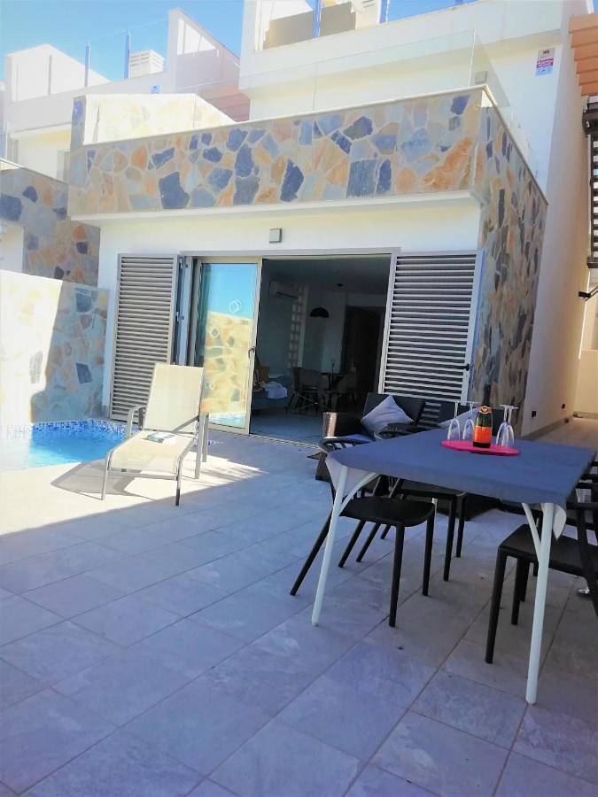 Casa rural para 6 personas, con Balcón y Terraza además de Jardín y Piscina en Los Alcázares - 2