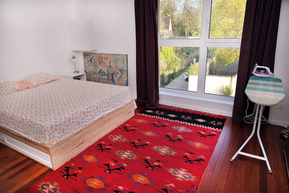 6-bedroom house with the swimming pool, jacuzzi and sauna in Villennes-sur-Seine, Yvelines