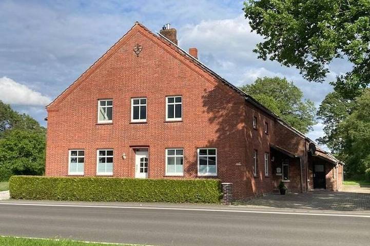 Ferienhaus für 5 Personen, mit Terrasse und Garten in Westoverledingen