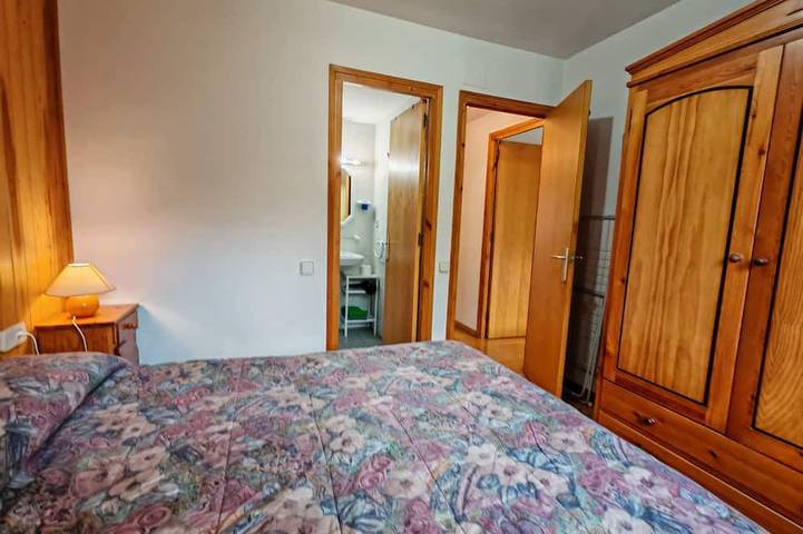 Ganze Wohnung, Besiberri 3 apartment located on the first floor and with terrace in La Vall de Boí, Alta Ribagorça