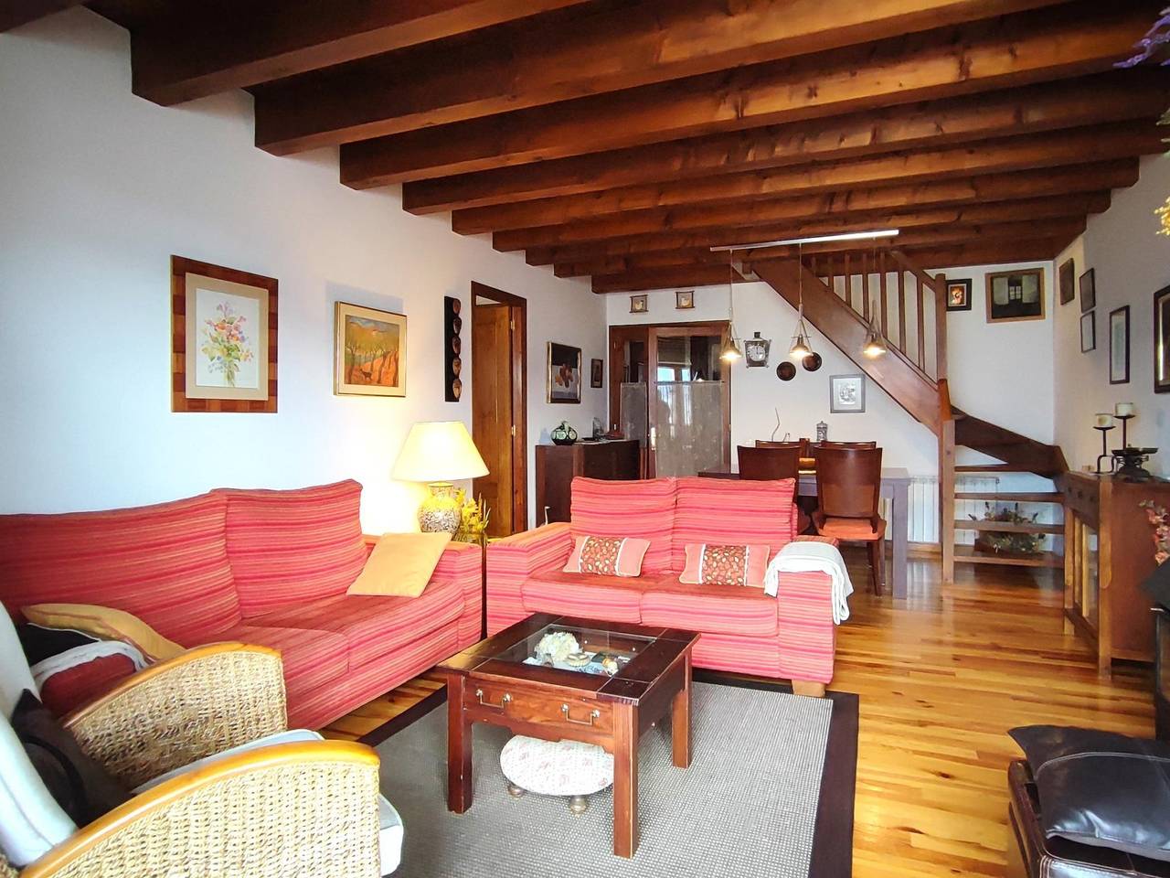 Apartamento vacacional entero, Dúplex 4 hab. Terraza, Chimenea, Wifi, Secadora y 8 Pax in La Masella, Alp