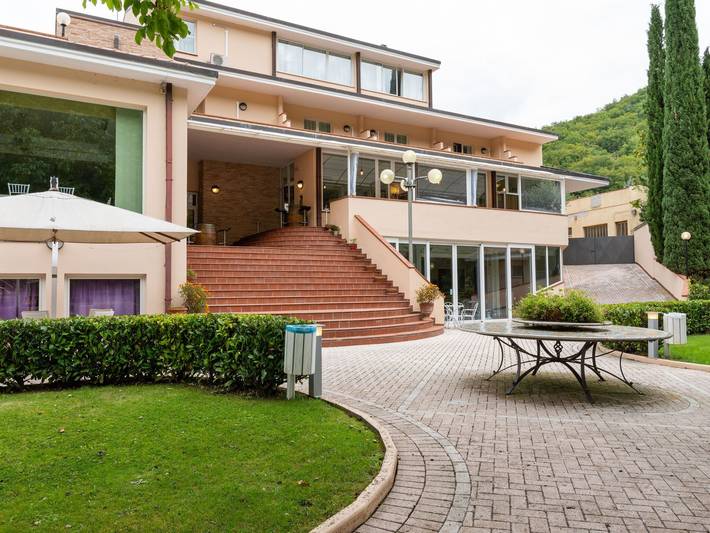Casa vacanza per 3 persone, con Giardino e Piscina nonché Sauna a Foligno