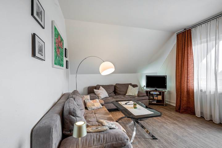 Ganze Wohnung, Ferienwohnung 'Abendsonne' mit Gemeinschaftsgarten, Balkon und Wi-Fi in Stinteck, Westerdeichstrich